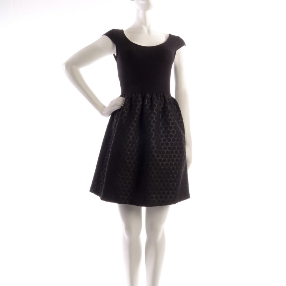 EIGHT SIXTY Black Mini Dress Fit Flare Top Women M Slipover Simple Elegant Artsy